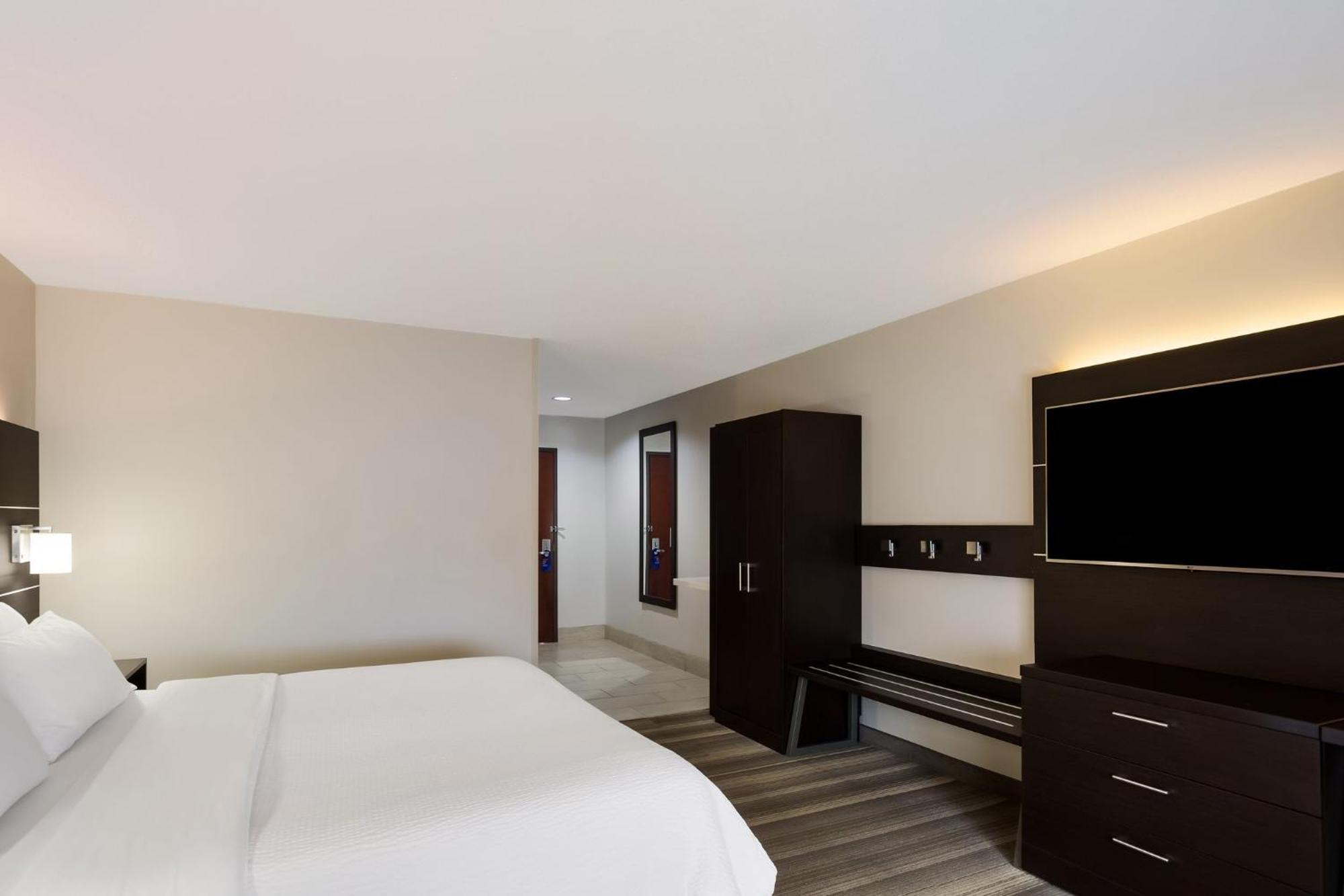 Holiday Inn Express Hotel & Suites Newton Sparta By Ihg Екстериор снимка