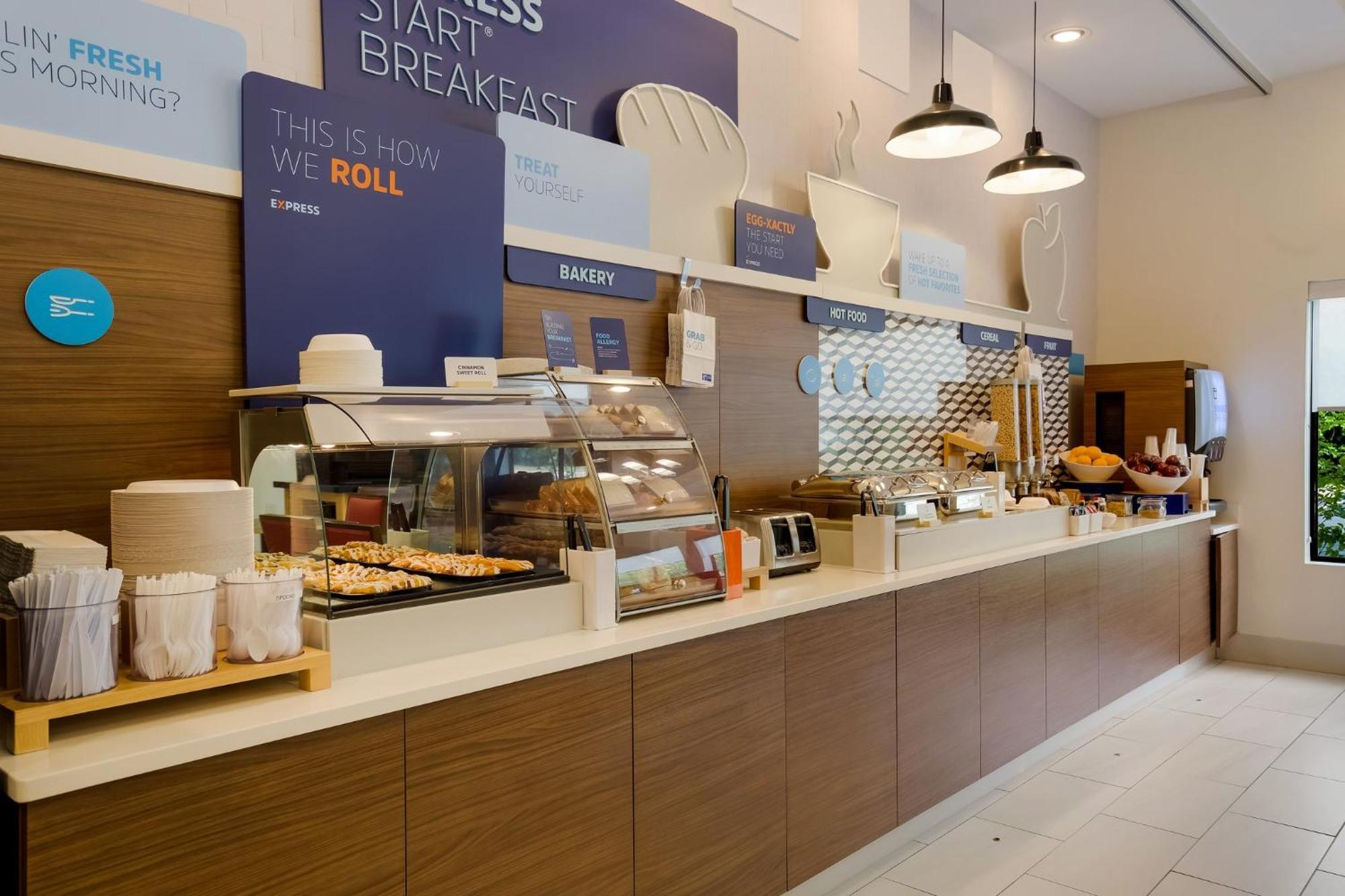 Holiday Inn Express Hotel & Suites Newton Sparta By Ihg Екстериор снимка