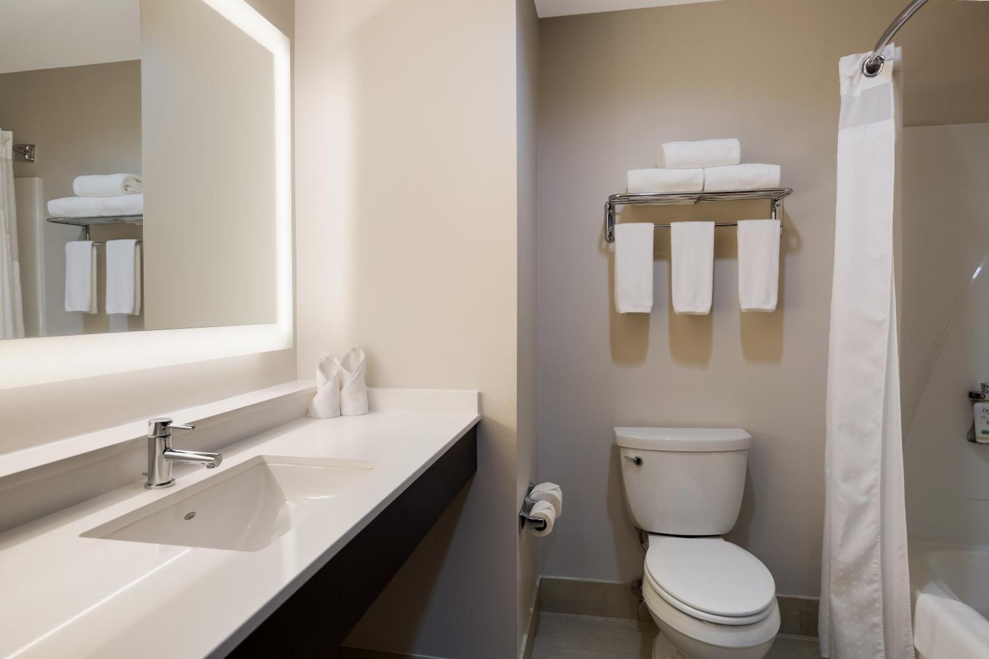 Holiday Inn Express Hotel & Suites Newton Sparta By Ihg Екстериор снимка