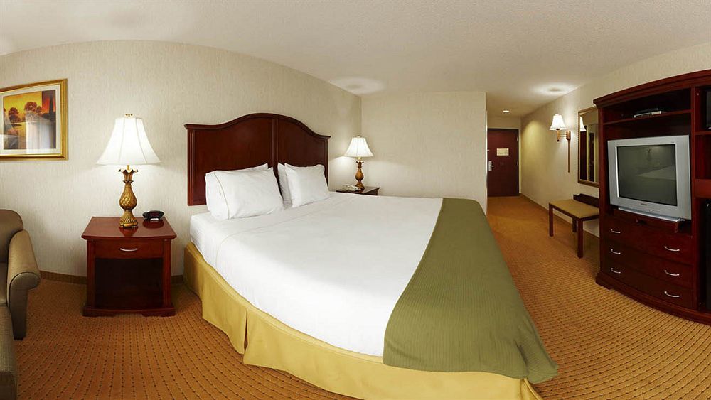 Holiday Inn Express Hotel & Suites Newton Sparta By Ihg Екстериор снимка