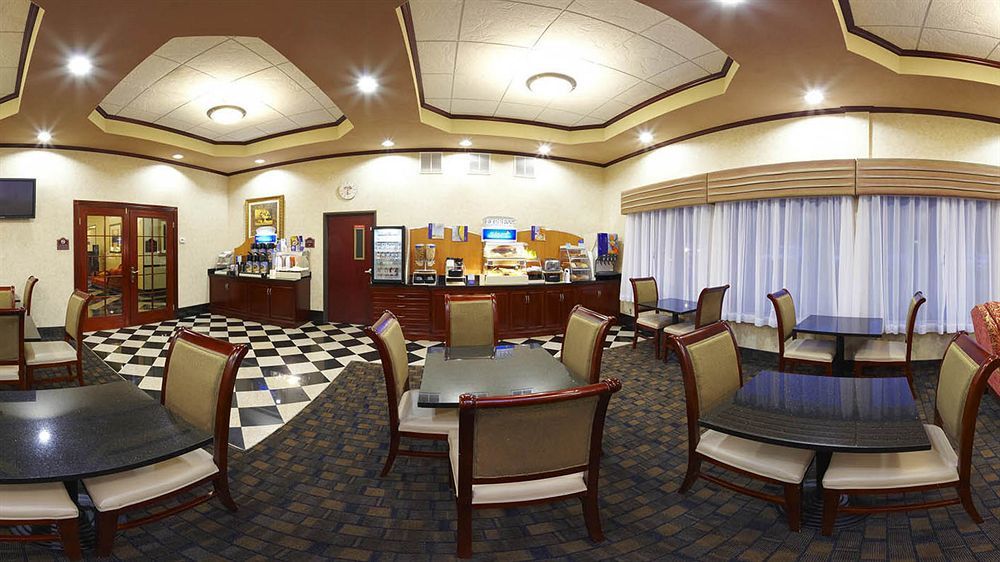 Holiday Inn Express Hotel & Suites Newton Sparta By Ihg Екстериор снимка